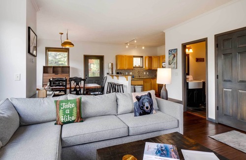Summit Cove House | Mtn Views & Fireplace: Stunning Dillon Townhome!