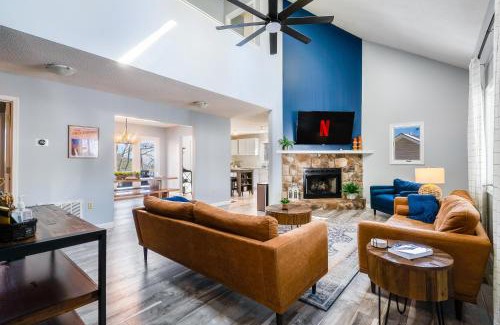McGaheysville House | Mtn Views, Hot Tub, 2 Game Rms, Fire Pit, Pet Friendly, Top Mtn