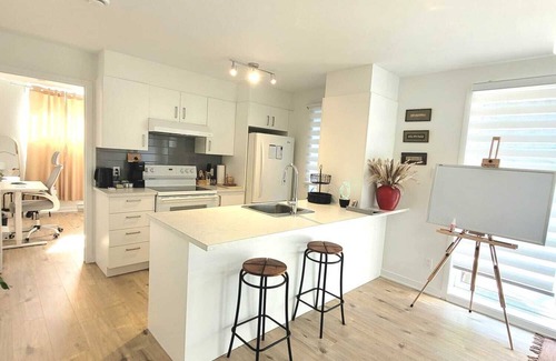 Longueuil Apartment | MTR Apart Longueuil/Montreal Corporate & family Stays |Furnished & All-Inclusive