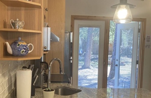Harvie Heights House | Mtview Banff Gate 2-Sty Townhouse (2BD/2BA/6 ppl)