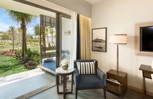 Plaine Magnien House | Dive Into Your Best Summer Vacation! Free Parking, Pool, Spa Center, Beachfront!