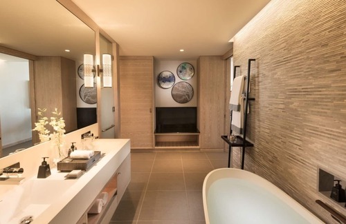 Plaine Magnien House | Experience Soothing Moments & Luxury! Seafront, Onsite Pool, Spa & Wellness!