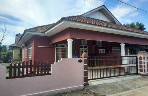 Kuala Terengganu House | MUAZDIANA HOMESTAY di KUALA NERUS, GONG BADAK