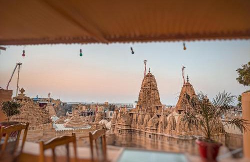 Amar Sagar Pol House | Mud Mirror Guesthouse