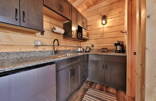 Hanksville Cabin | Muddy Creek Mining Company