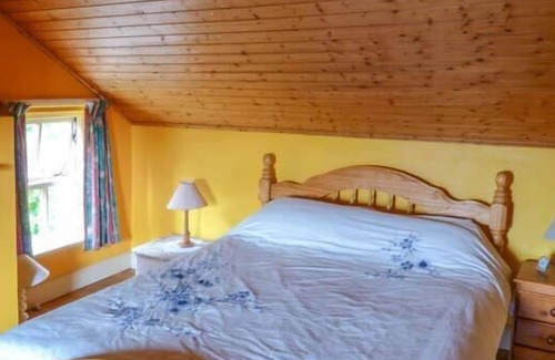 Goleen Cottage | MUDFLAT, pet friendly, with open fire in Goleen, County Cork