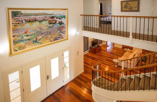 Central Mudgee House | Mudgee Country Grandeur at this Elegant Group Getaway