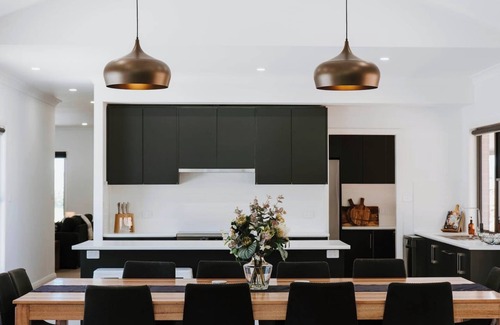 Central Mudgee House | Mudgee House Grand Serenity for Gather and Play