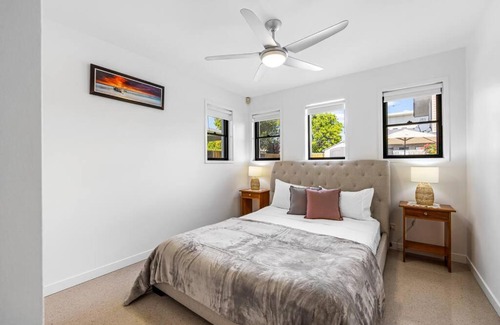 Mudjimba House | Mudjimba Blue - Stylish Paradise