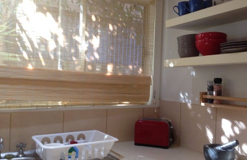 Mudjimba Cottage | Mudjimba Cottage - pets allowed inside & 300 m to the beach