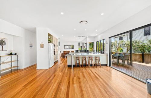 Mudjimba House | Mudjimba Shores-Coastal Bliss for Families & Dogs