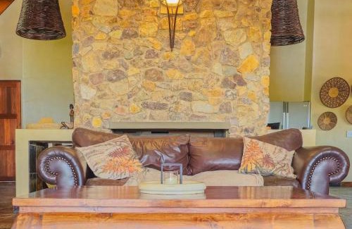 Leeupoort Villa | Mufasa’s Den