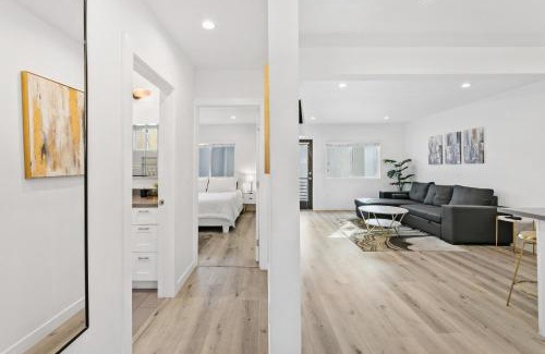 Mid City Bed & Breakfast | Muirfield Chic City Bungalow with Parking