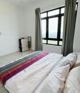 Jenjarom Apartment | MUJI Cosy Level 25th Room Amber Residence @ Quayside Mall Rimbayu Near to Masha Oasis Tenby KLIA Kota Kemuning