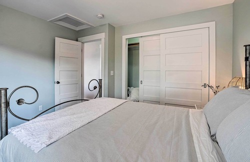 Mukilteo House | Mukilteo Retreat w/ Fire Pit & Ocean Views!