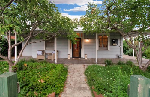 Turvey Park House | Mulberry Cottage - Elegant CBD Estate