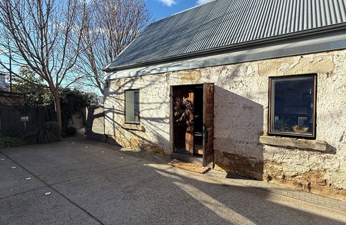 Hobart Central Business District House | Multi Award- Winning, Architecturally Re-Designed 1829 Barn