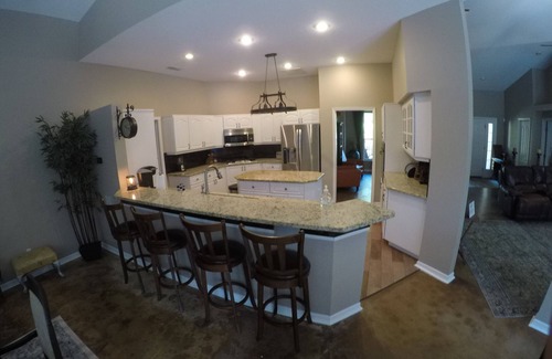 Pine Ridge House | Multi-family peaceful retreat home sleeps15 with heated pool near Crystal River!