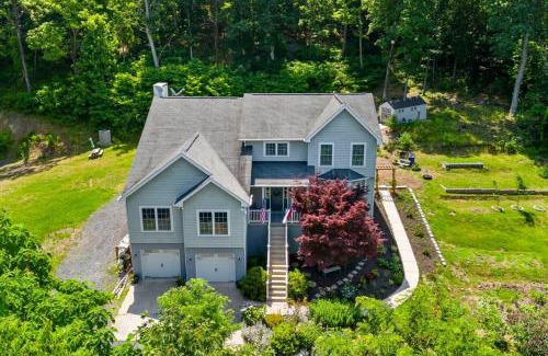 Front Royal House | Multi-gen Family Mountain House