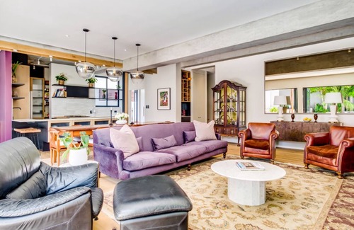Sea Point Villa | Multi level 4 bedroom villa property