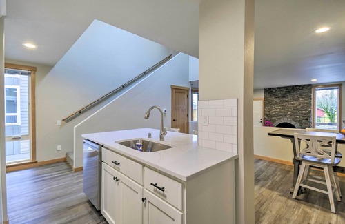 Edgewood House | Multi-Level Vacation Rental Near Tacoma!