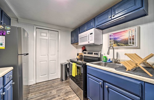 Brevard Cottage | Multi-unit Brevard Vacation Rental With Patio!