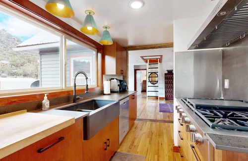 Naturita House | Multi-unit home with deck, grill, mtn views, W/D, & AC