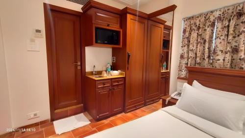 Santacruz East House | Mumbai Corporate Apartment - Corporate Rooms in Vakola