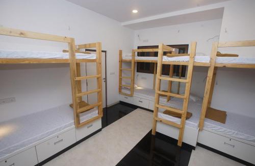 Marol Hostel | Mumbai Staytion Dorm- A Backpackers Hostel
