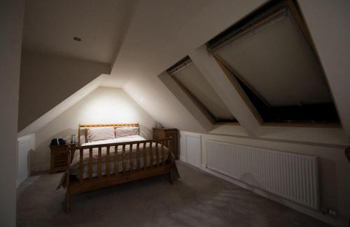 Mumbles House | Mumbles Seaside sleeps up 11 Pets allowed