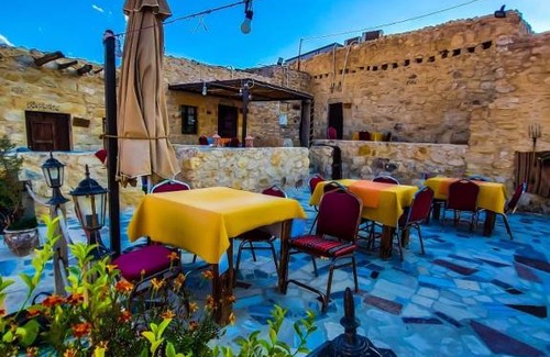 Al-Karak House | mumia restaurant & house