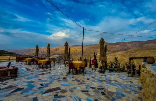 Al-Karak House | mumia restaurant & house