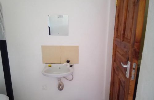 Mtwapa House | MUNDO GUEST & STUDIO APARTMENTS, MTWAPA,mombasa