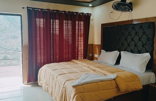 Mussoorie Hotel | MUNDRIKA RESORT tejas - All mountain view Rooms