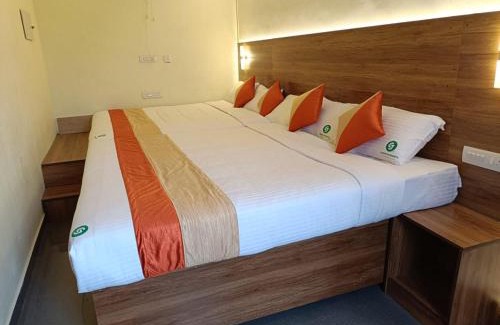 Pallivasal Villa | Munnar pothamedu 3 Bedroom mountain Cottage - hills top, 3 bed room,hall public parking, peaceful location