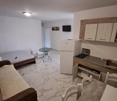Dobra Voda Apartment | Muratović Apartments