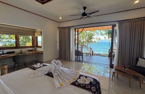 Pineleng Hotel | Murex Manado Dive Resort
