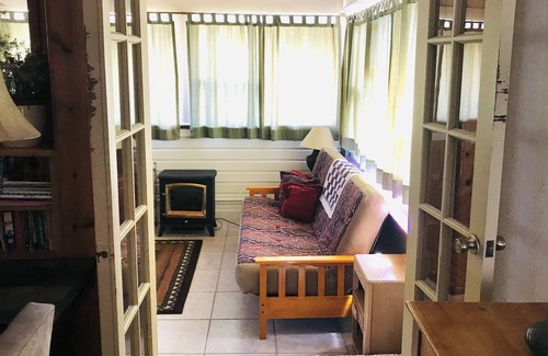 Estes Park Cabin | Murphy's Riverside Cottage - Vintage Mountain Cabin on the River - Mountain Views -- 20-NCD0227