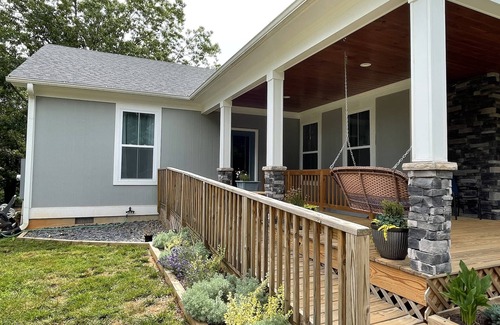 Afton Apartment | Murphy’s Place 2-bedroom apartment near hiking skiing wineries and breweries.