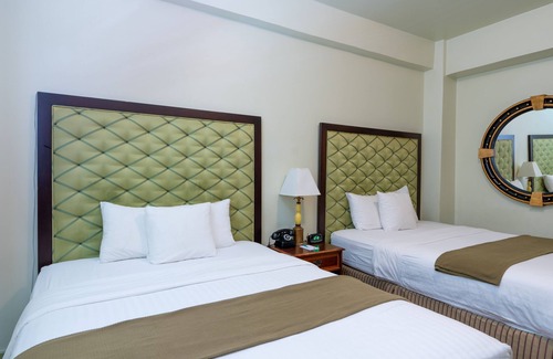 Tyrone Hotel | Murray Hotel