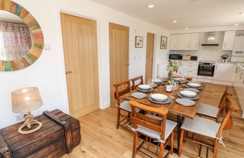 Nettlestone Cottage | MUSCAT, family friendly, character holiday cottage in Seaview