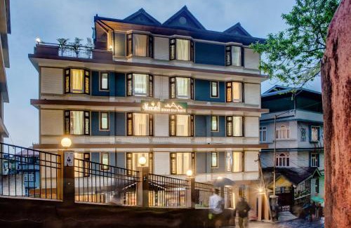 Gangtok Hotel | Muscatel Grand Silkroute - 300 Mts from MG Marg