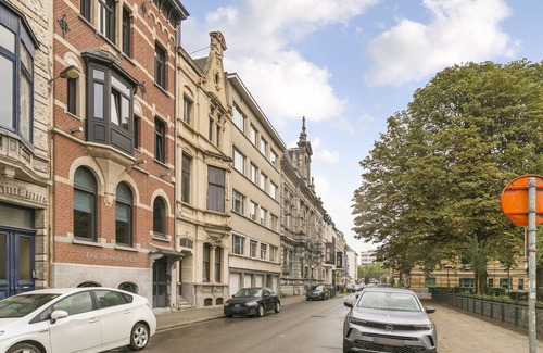 South Antwerp Apartment | Museum View GLAMOROUS apartment by Lit d'Art Museum South Antwerp