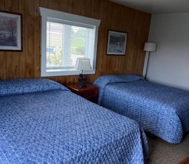 Mesick Hotel | Mushroom Cap Motel
