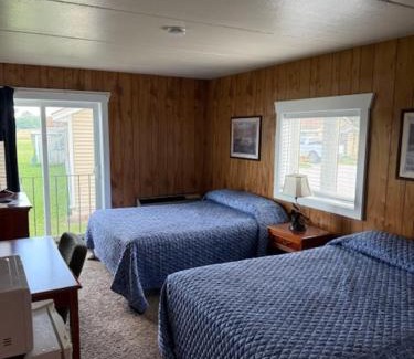 Mesick Hotel | Mushroom Cap Motel