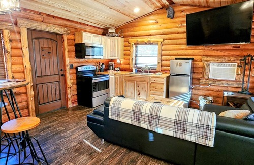 Mid America Cabin | Music Mountain Retreat Cabin D