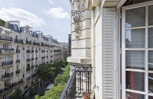 15th Arrondissement Apartment | Musical retreat in the 15th, by Veeve