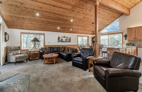 Shaver Lake House | Musick Ridge 3 bed, bonus room 2150.00 per wk- special is for all non holiday wk