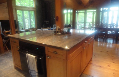 Georgian Bay Cottage | 'Muskoka Rustic Beauty' Located on Beautiful Six Mile Lake!