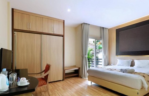 Cipete Selatan Bed & Breakfast | Mutiara Suites